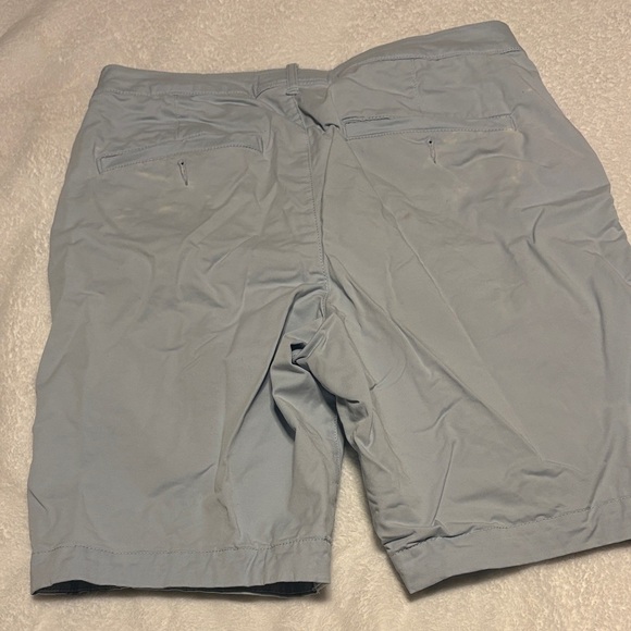 Abercrombie & Fitch Light Blue Men's Flat Front Shorts - Picture 3 of 3